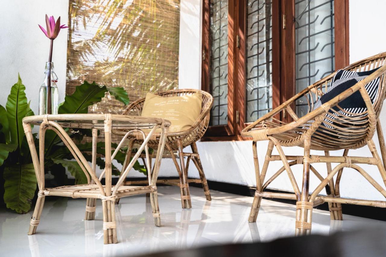 Хостел Layback Boutique Surf & Yoga Camp Sri Lanka Велігама Екстер'єр фото