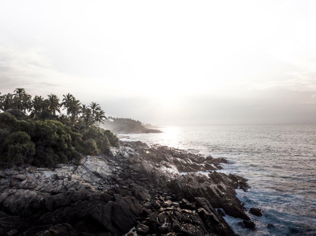 Хостел Layback Boutique Surf & Yoga Camp Sri Lanka Велігама Екстер'єр фото
